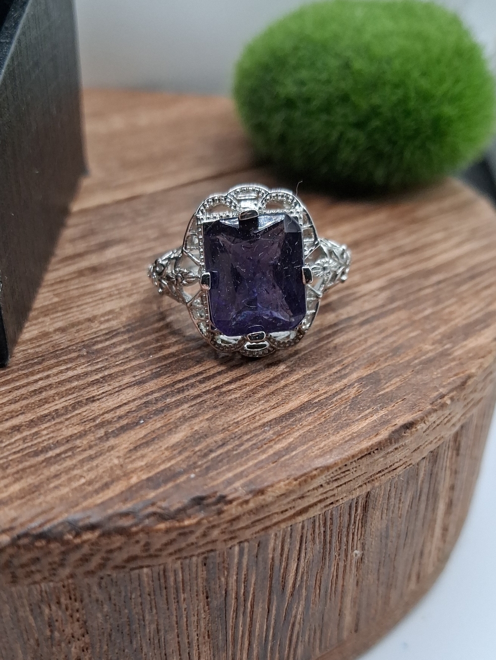 Sterling Silver Filigree Ring with Purple Stone Size 9 R835